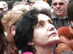 این بیشتر سرگرم کنند ...
