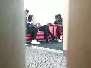 دوشیزه یا زن جوان تص ...